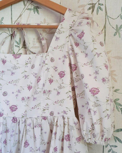 Cottage/vintage dress, abito in cotone fantasia provenzale in stile vintage, maniche a sbuffo e gonna ampia a balze